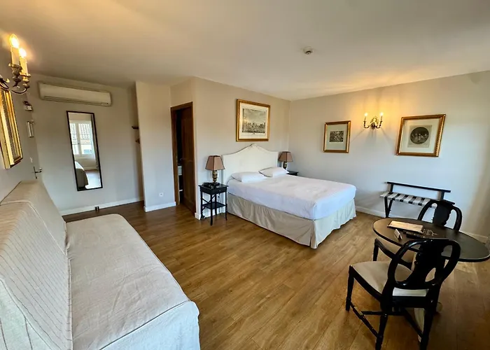 Hotel Du Midi
