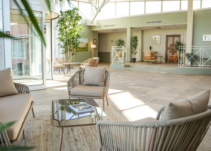 Hotel Mount Venturi - Aix-En-Provence Sainte-Victoire - Bar & Restaurant & Padel